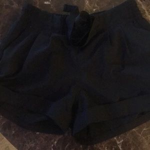 Lululemon shorts size 6